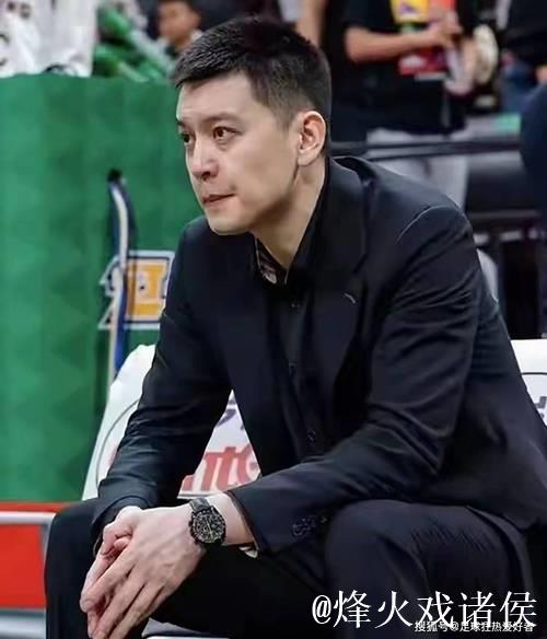 北京男篮VS辽宁精彩对决：杨鸣三大惊喜，许利民执念，谁遭首败？